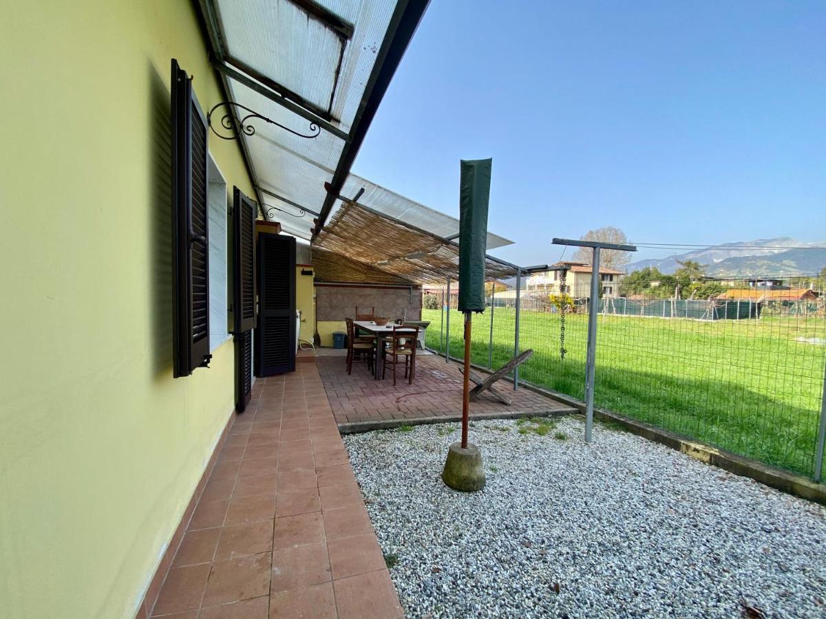 "La Casetta Nascosta" A Marina Di Massa Exterior photo